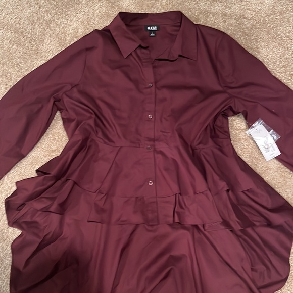 Hi-lo blouse - Picture 2 of 3